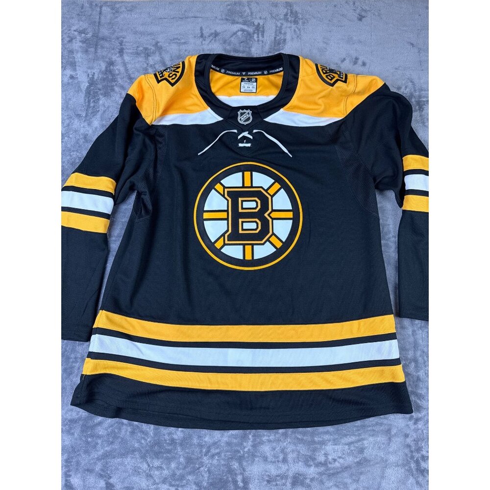 Size 54 - $180 Boston Bruins Fanatics Home Premium Jersey NHL - Black
